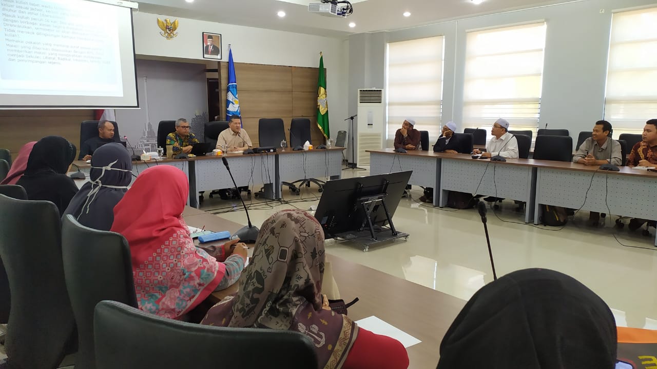 Suasana acara persamaan persepsi perkuliahan MK Pendidikan Agama